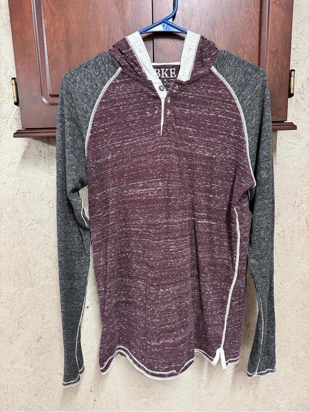 BKE Men's Two-Tone Zip Henley Hoodie - Maroon & Charcoal